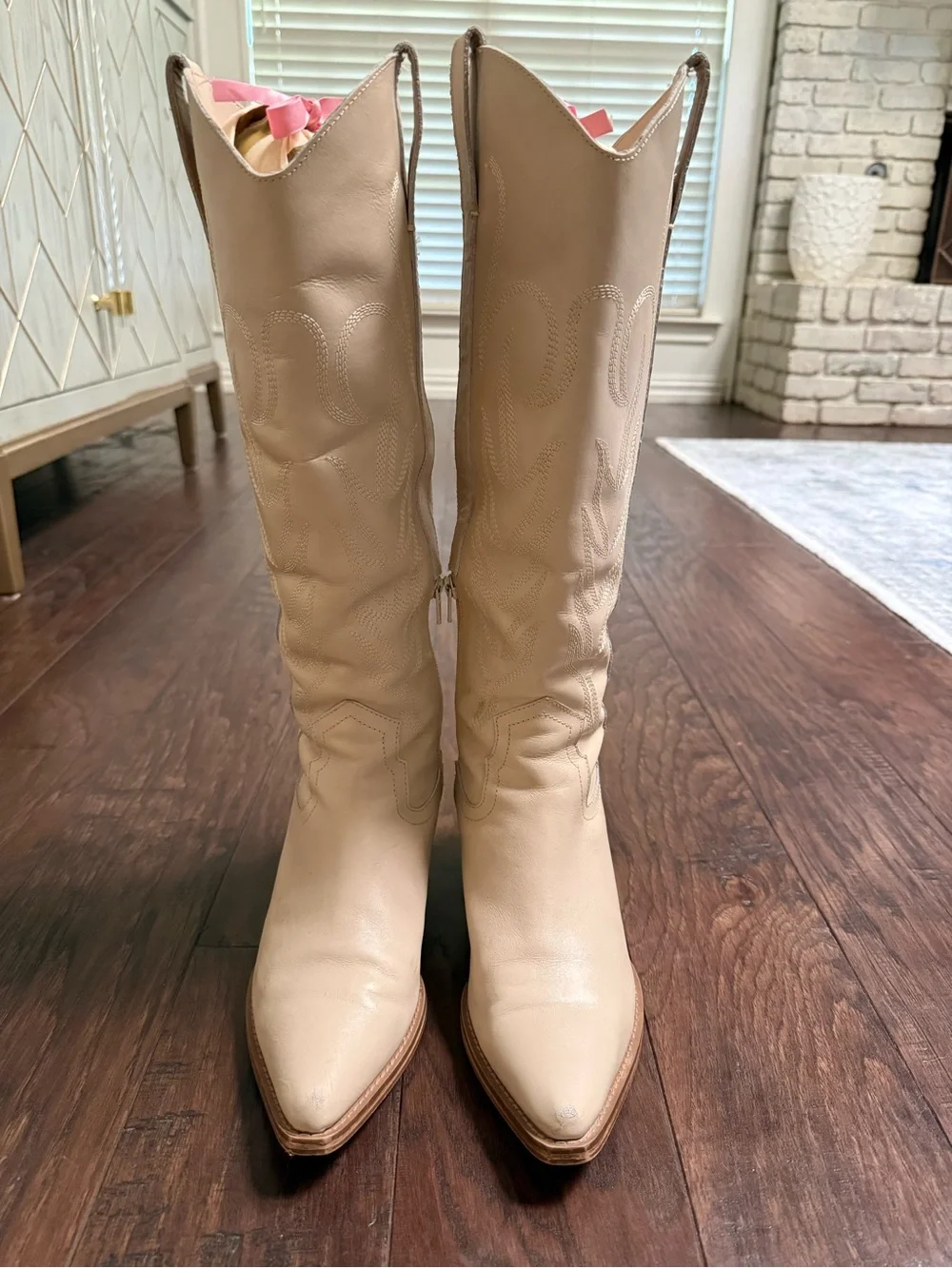 Nordstrom Agency Ivory Leather Western Boots - Women’s Size 9